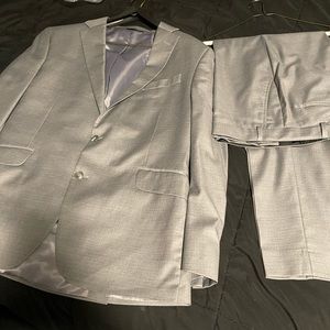 Kenneth Cole reaction men’s suit